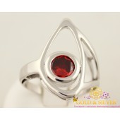 Серебряное кольцо с красным камнем 330602ср